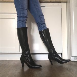 Knee High Covington Boots (Like New)